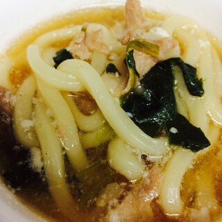 豚こま肉とほうれん草と油揚げのうどん